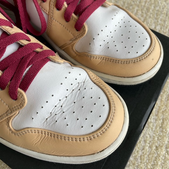 Nike Air Jordan 1 Mid Light Curry Cardinal size 9.5 554724-201 OG I Retro GC - Picture 5 of 16